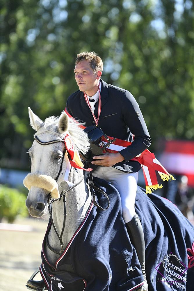 Sieger der Österreichische Meisterschaft Kleine Tour Roman Hauer und Valentina (c) team myrtill