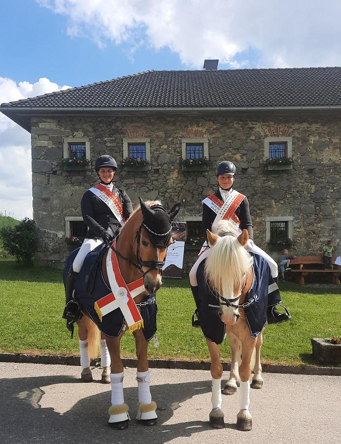 Doppelmeisterinnen Nadja Lang und Franziska Hetzlinger (c) Karin Hetzlinger