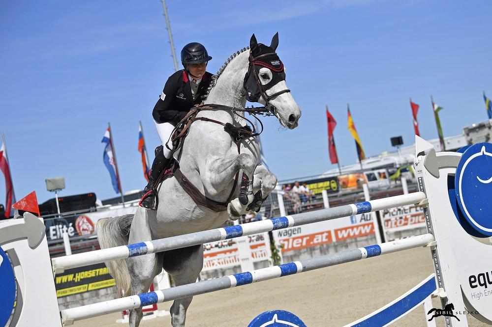 Romana Hartl und Clarma auf Platz 2 im equitron-pro Grand Prix von Lamprechtshausen (c) sibil slejko