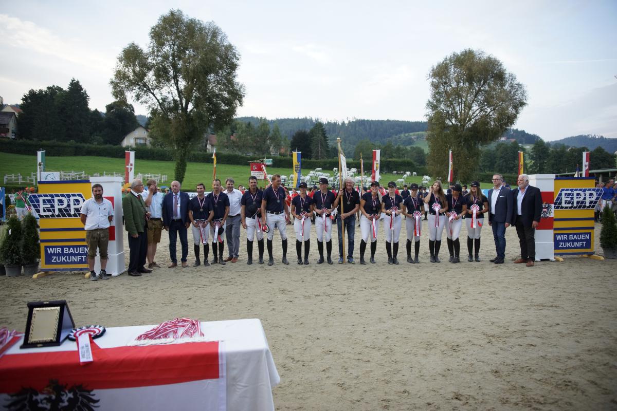 Starke OÖ Mannschaft bei die BLMM Springen in Piber (c) equestrian-live.com